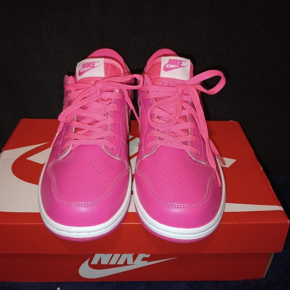 New Nike Dunk Low Hyper Pink Womens size 8 - Picture 3 of 12